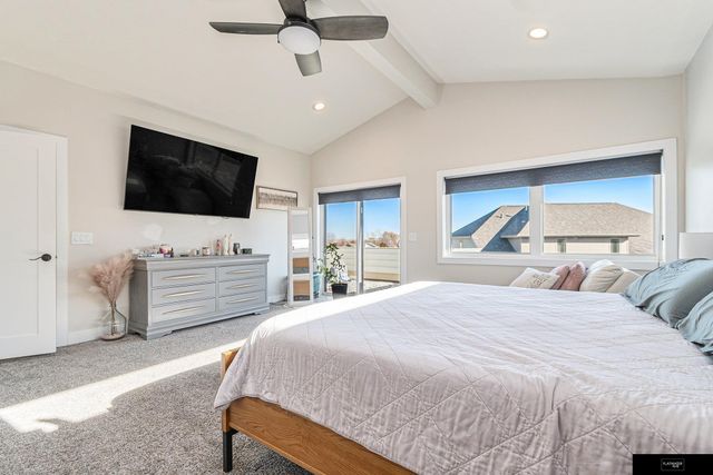 910 Sycamore Drive, Arlington, NE 68022