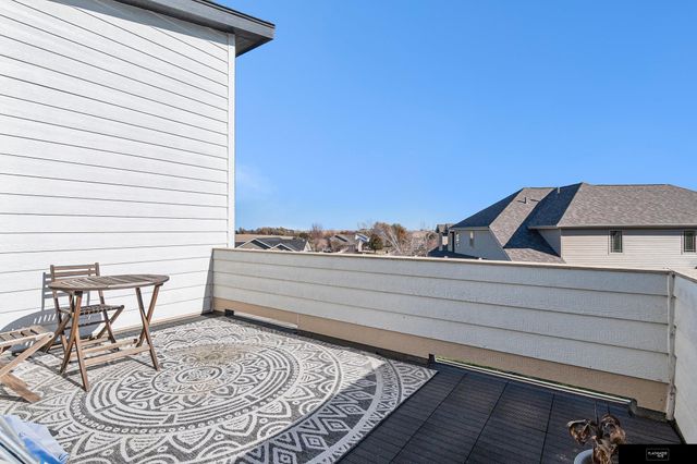 910 Sycamore Drive, Arlington, NE 68022