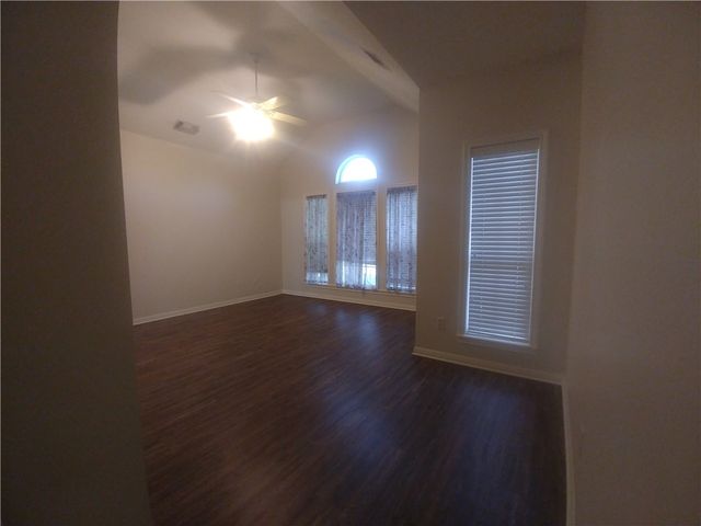 1802 White Stone Drive, Bryan, TX 77807