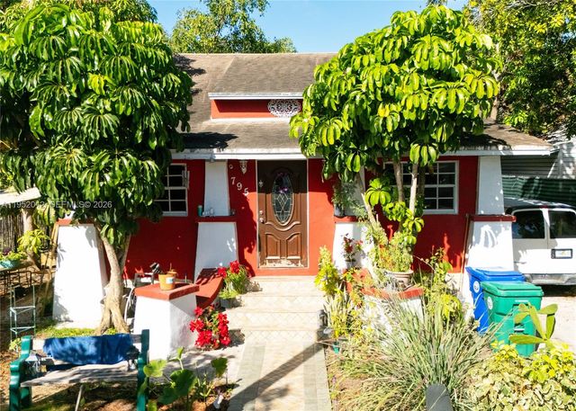 2919 NW 8th Ave, Miami, FL 33127