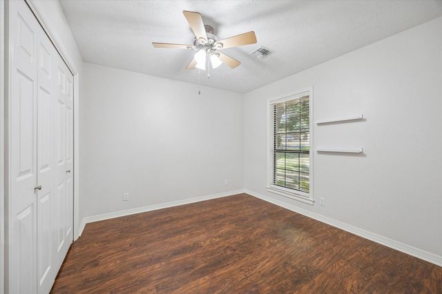 2307 Katherine Street, Brenham, TX 77833