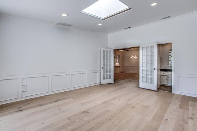 6926 Northwood Road, Dallas, TX 75225