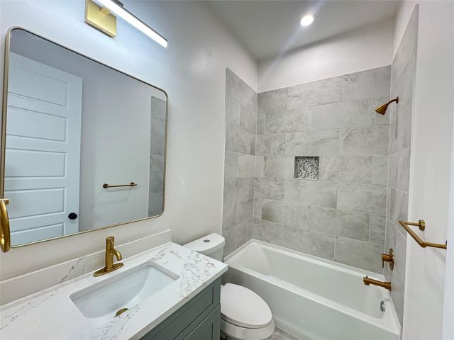 1307 71st Street A, Houston, TX 77011