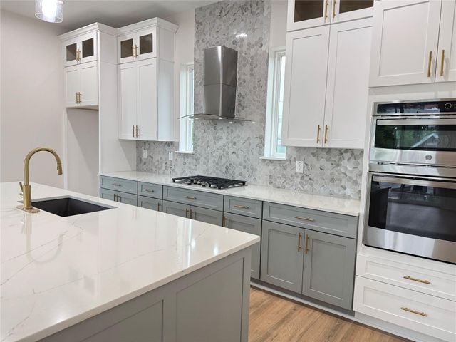 1307 71st Street A, Houston, TX 77011