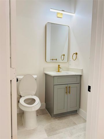 1307 71st Street A, Houston, TX 77011