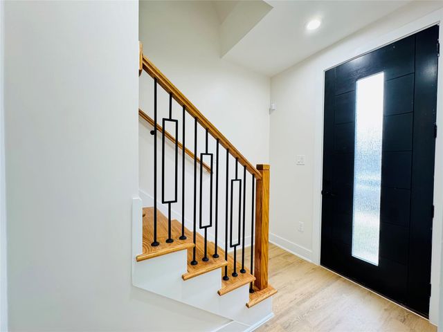 1307 71st Street A, Houston, TX 77011