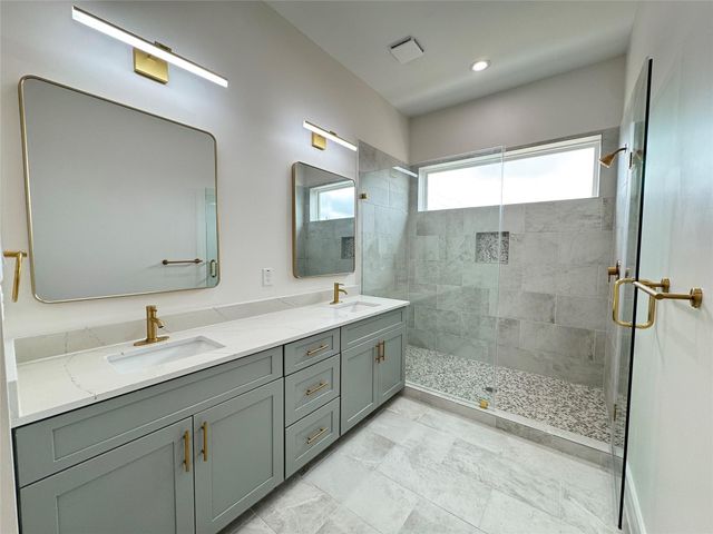 1307 71st Street A, Houston, TX 77011