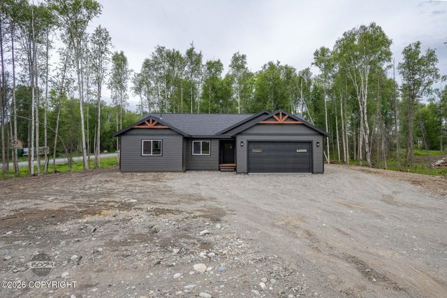 L1 B2 W Como Circle, Wasilla, AK 99623