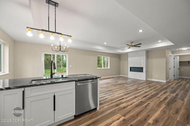 L1 B2 W Como Circle, Wasilla, AK 99623