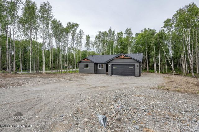 L1 B2 W Como Circle, Wasilla, AK 99623