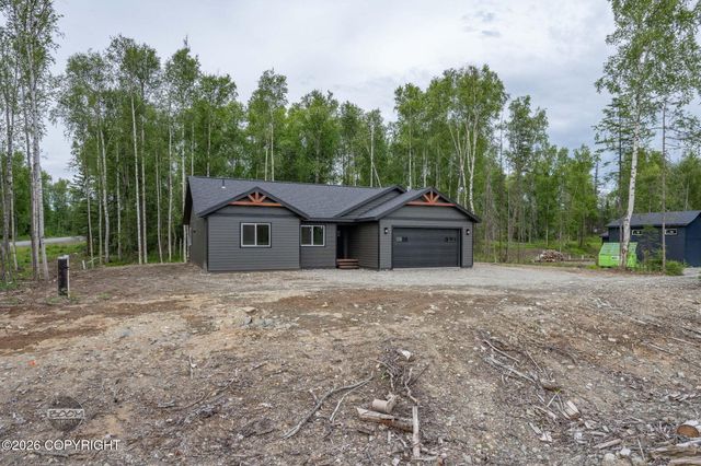 L1 B2 W Como Circle, Wasilla, AK 99623