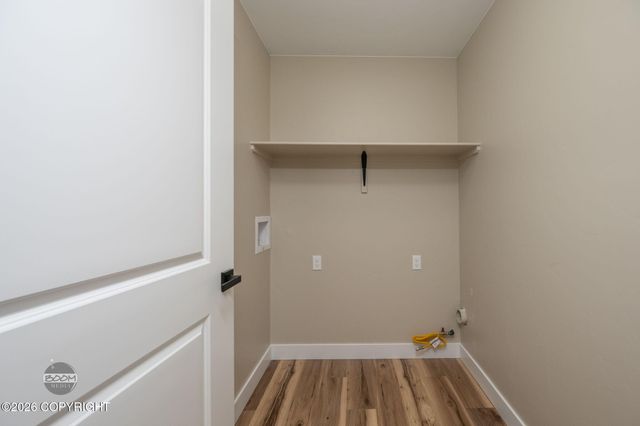 L1 B2 W Como Circle, Wasilla, AK 99623