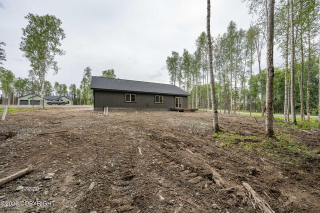 L1 B2 W Como Circle, Wasilla, AK 99623