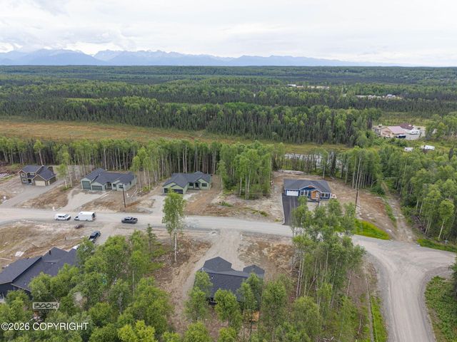 L1 B2 W Como Circle, Wasilla, AK 99623