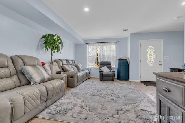 425 Thomas Street, Perth Amboy, NJ 08861