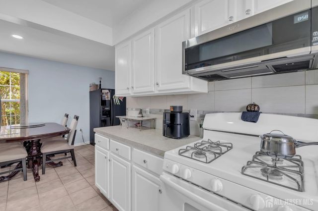 425 Thomas Street, Perth Amboy, NJ 08861