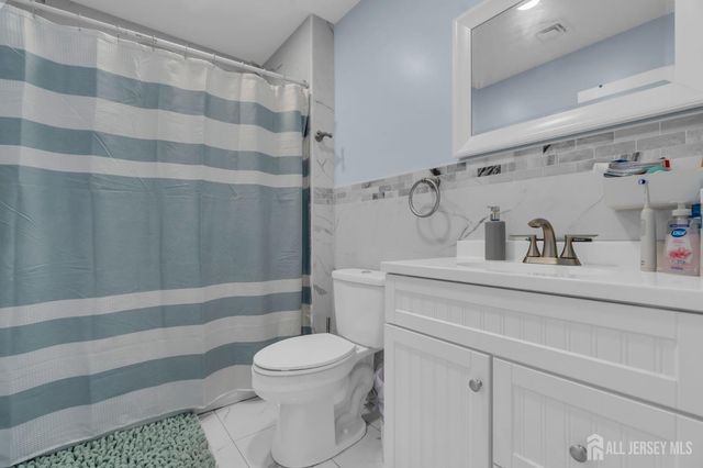 425 Thomas Street, Perth Amboy, NJ 08861