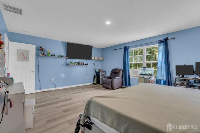 425 Thomas Street, Perth Amboy, NJ 08861
