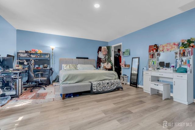 425 Thomas Street, Perth Amboy, NJ 08861