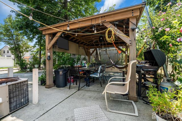 425 Thomas Street, Perth Amboy, NJ 08861