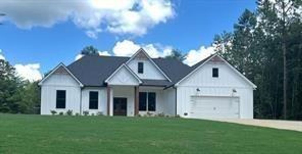 Image 2 of property listing at 691 Clyde Cole Rd, Dallas, GA 30157