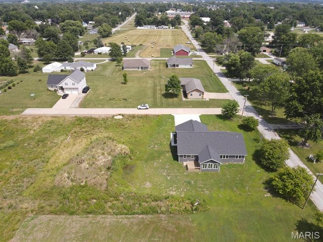 410 N Sheldon, Kahoka, MO 63445