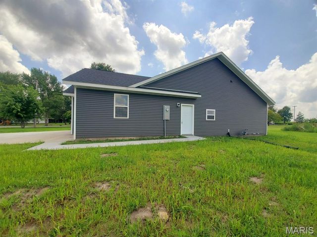 410 N Sheldon, Kahoka, MO 63445