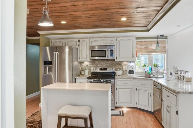 3227 14th PLACE, Kenosha, WI 53144