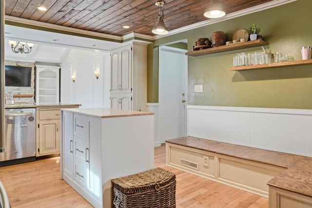 3227 14th PLACE, Kenosha, WI 53144