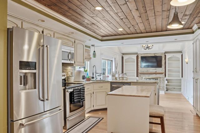 3227 14th PLACE, Kenosha, WI 53144