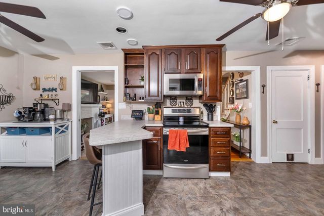 3612 SCHOOLHOUSE LN, Harrisburg, PA 17109