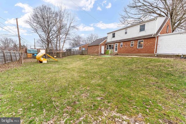 3612 SCHOOLHOUSE LN, Harrisburg, PA 17109