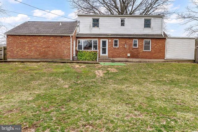 3612 SCHOOLHOUSE LN, Harrisburg, PA 17109