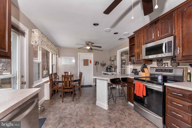 3612 SCHOOLHOUSE LN, Harrisburg, PA 17109