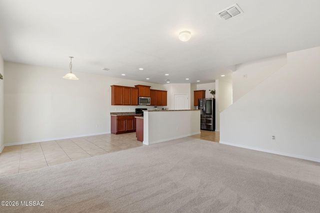 8247 W Razorbill Drive, Tucson, AZ 85757