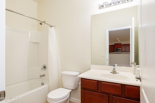 8247 W Razorbill Drive, Tucson, AZ 85757