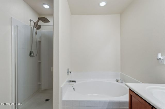 8247 W Razorbill Drive, Tucson, AZ 85757
