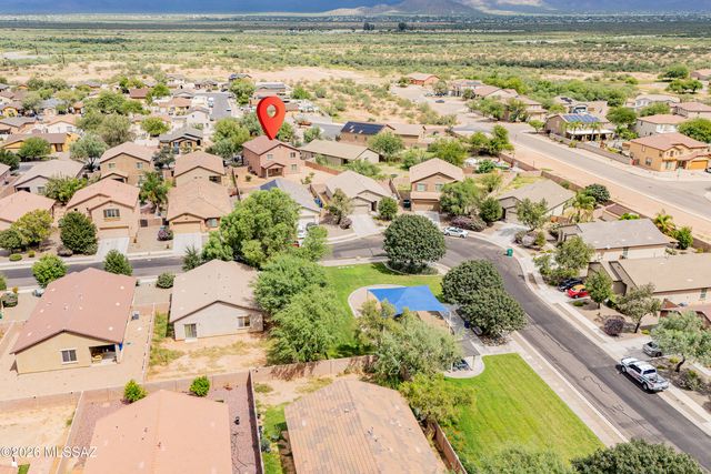 8247 W Razorbill Drive, Tucson, AZ 85757