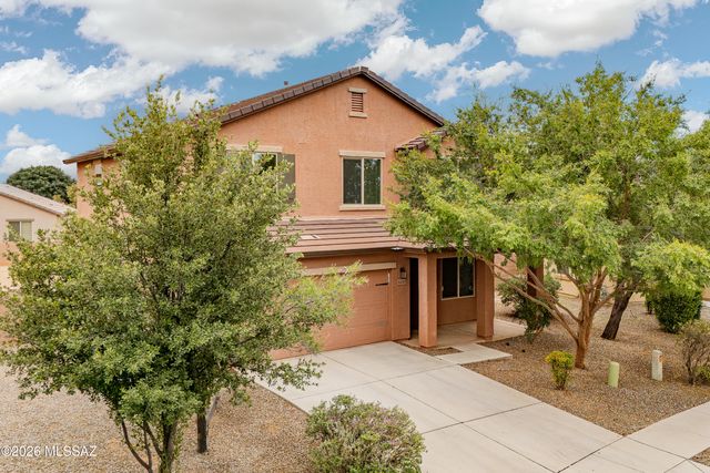 8247 W Razorbill Drive, Tucson, AZ 85757