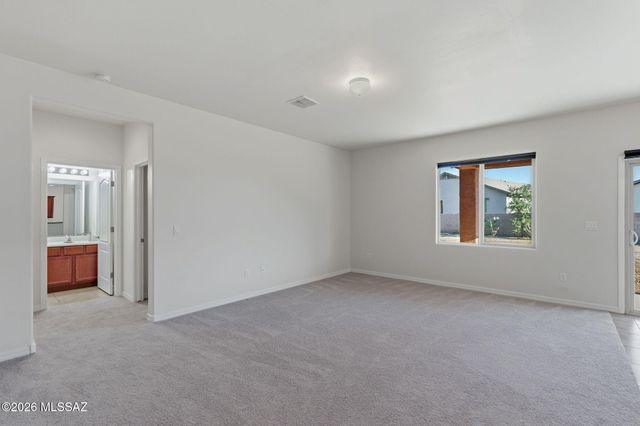 8247 W Razorbill Drive, Tucson, AZ 85757