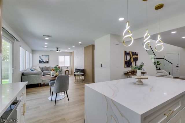 10004 Long Cattle Avenue, Las Vegas, NV 89117