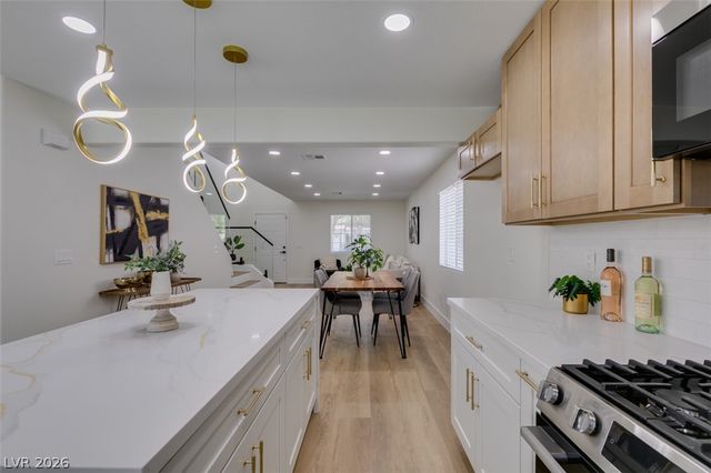 10004 Long Cattle Avenue, Las Vegas, NV 89117