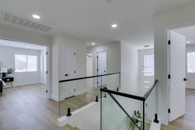 10004 Long Cattle Avenue, Las Vegas, NV 89117
