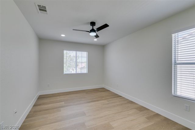 10004 Long Cattle Avenue, Las Vegas, NV 89117