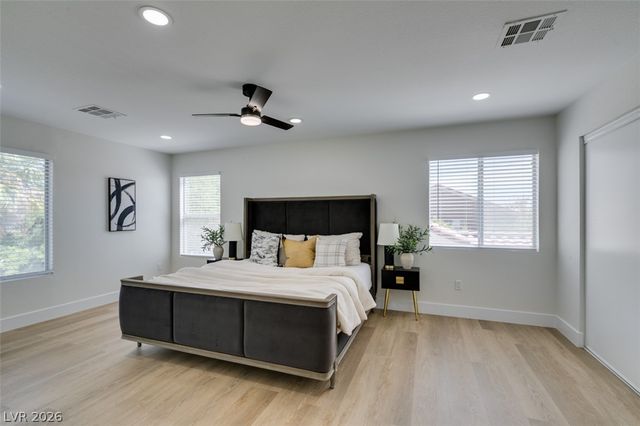 10004 Long Cattle Avenue, Las Vegas, NV 89117