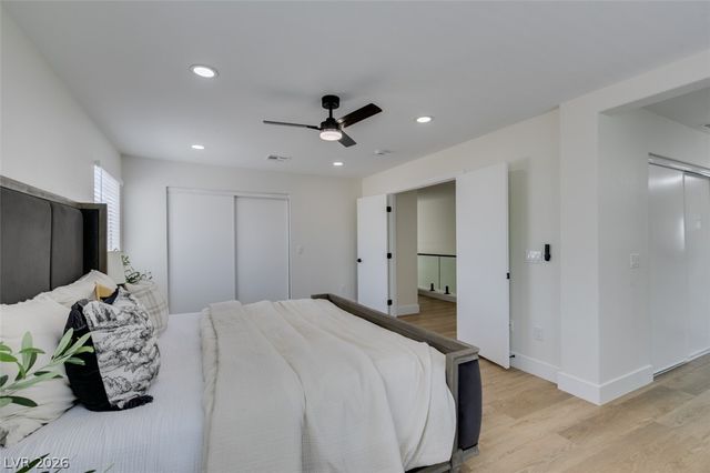 10004 Long Cattle Avenue, Las Vegas, NV 89117