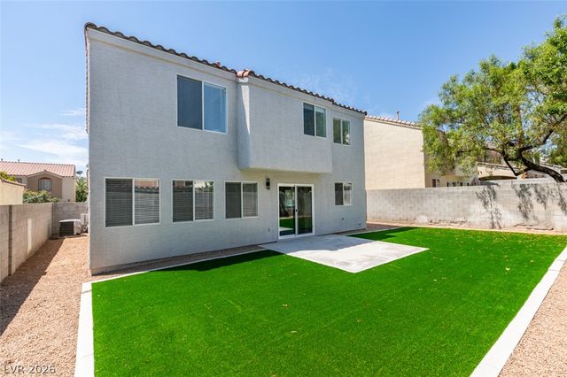 10004 Long Cattle Avenue, Las Vegas, NV 89117