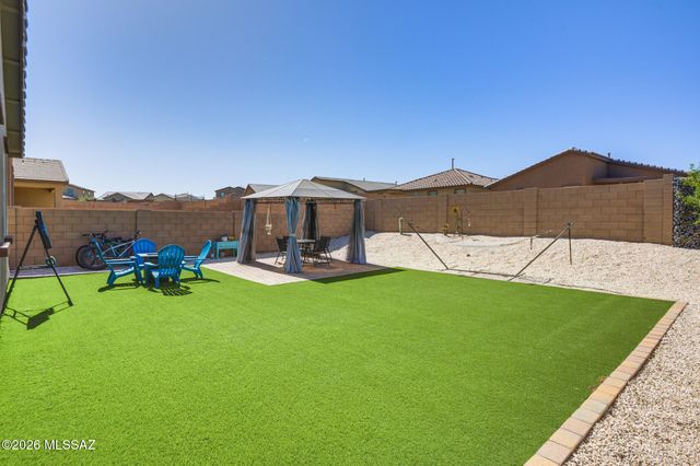 686 W Calle El Teclado, Sahuarita, AZ 85629