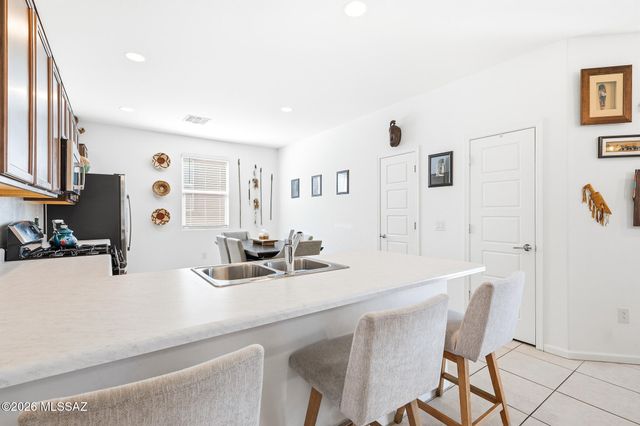 686 W Calle El Teclado, Sahuarita, AZ 85629