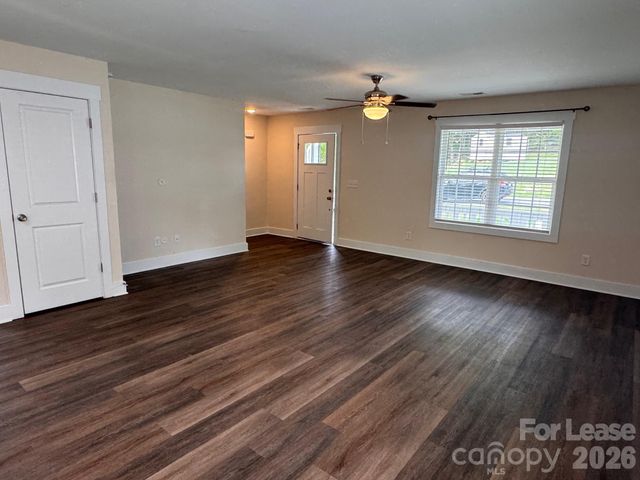 516 Beacon Street, Gastonia, NC 28054